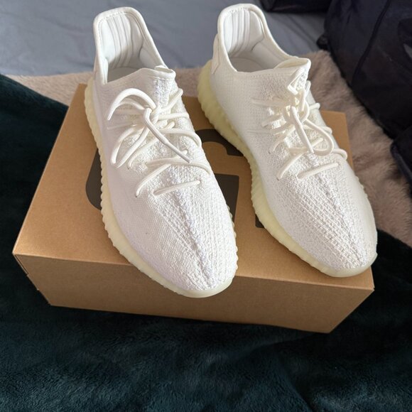 Adidas Yeezy Boost 350 V2 Triple White/Cream - Size 11.5 - Picture 8 of 8